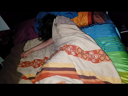 ❤️ Fillastro reprendendo á súa nova madrasta mentres ela dorme. ☑ Vídeo porno en % gl.mobilecric.top % ❌️❤